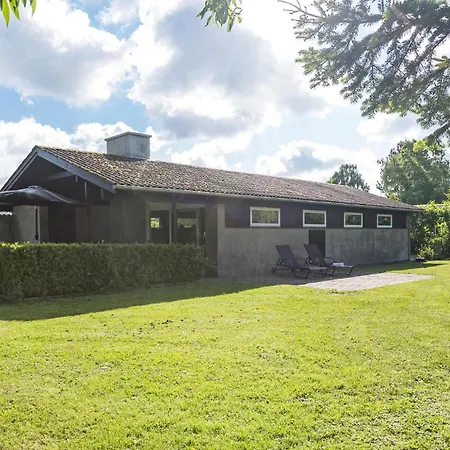 Cozy In Sydals With Wifi Holiday home Nedre Lysabild